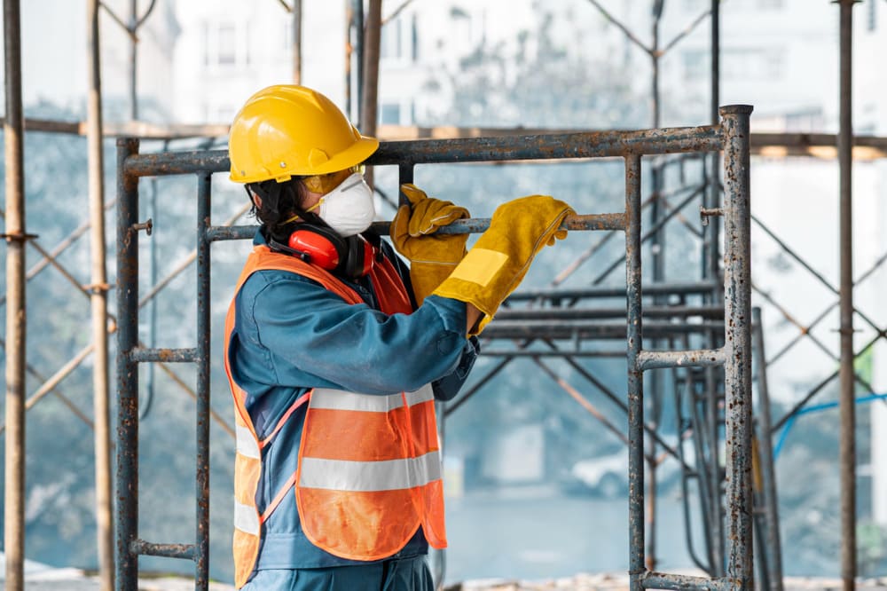 Scaffolding installation process by JS Group