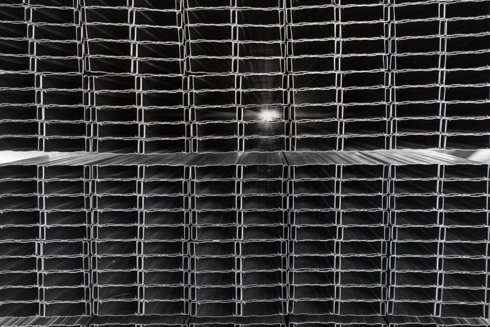Usage of hollow steel sections for construction